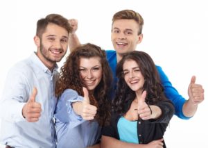 「お楽しみに！」を英語で何と言う？例文と使い方を詳しく解説。