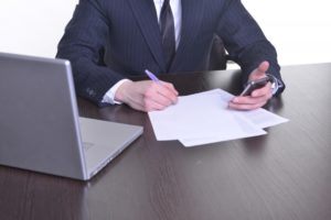 英語で「お知らせ」はどう表現する？シーン別に例文をご紹介。