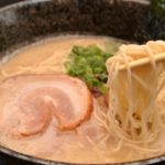 「ラーメン」を英語で言うと?メニューやラーメンに関する例文。